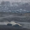 Tank-tank Israel beroperasi di Gaza (Amir Cohen/Reuters)