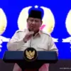 Presiden RI Prabowo Subianto saat berpidato di halalbihalal Purnawirawan TNI-Polri di Balai Kartini, Jakarta S