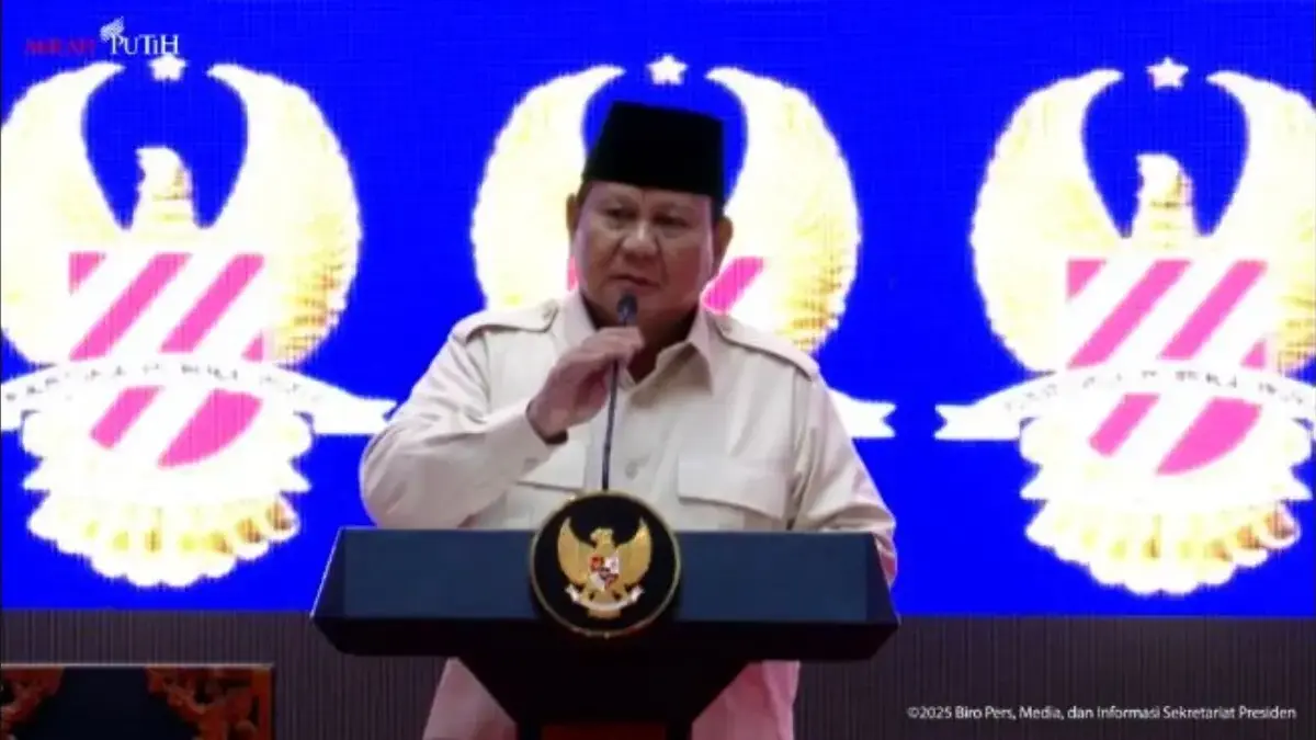Presiden RI Prabowo Subianto saat berpidato di halalbihalal Purnawirawan TNI-Polri di Balai Kartini, Jakarta S