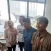 Gubernur DKJ, Pramono Anung, bertemu dengan sejumlah pengunjung di Perpustakaan Jakarta, Taman Ismail Marzuki,