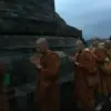 Bikkhu thudong tiba di perjalanan akhir yakni Candi Borobudur, di Magelang Jawa Tengah. Dalam kesempatan itu