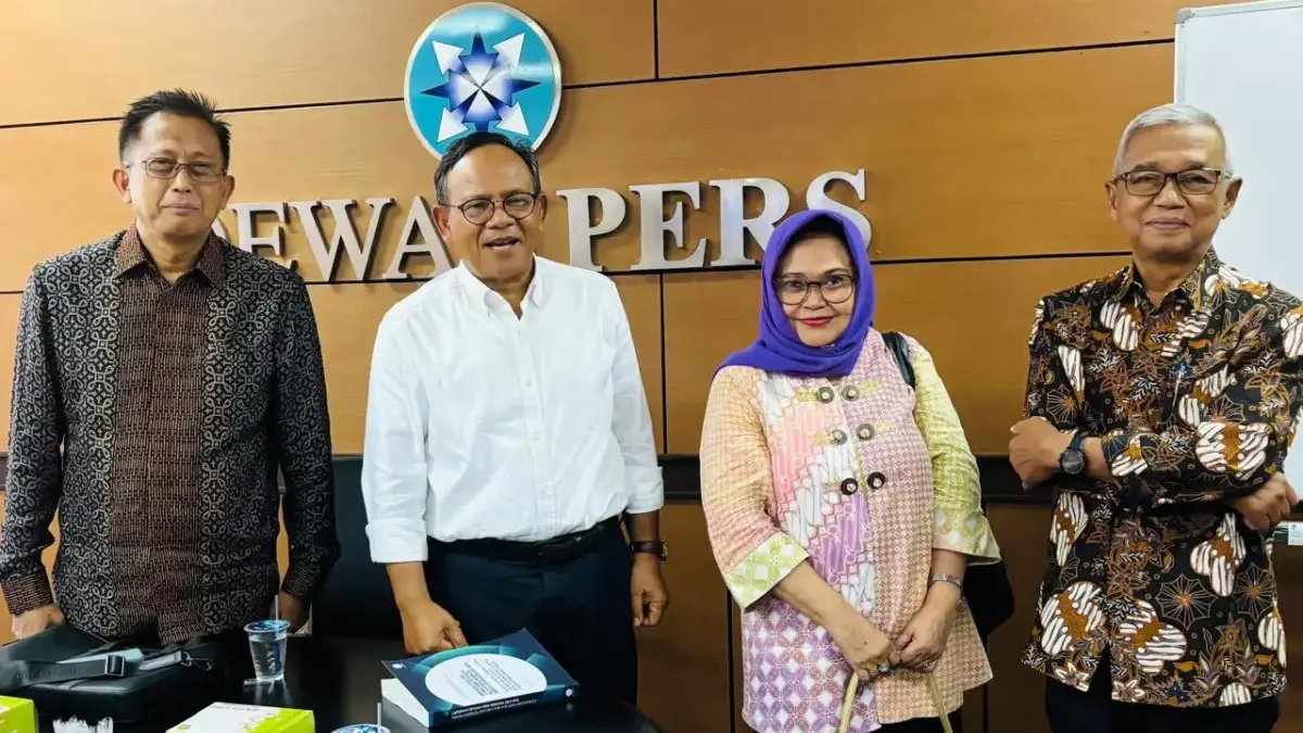 Akademisi Komaruddin Hidayat ditetapkan sebagai Ketua Dewan Pers periode 2025-2028. Penetapan itu tertuang dal