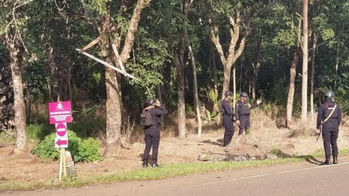 Tempat kejadian ledakan amunisi di Desa Sagara, Kecamatan Cibalong, Kabupaten Garut, Jawa Barat.