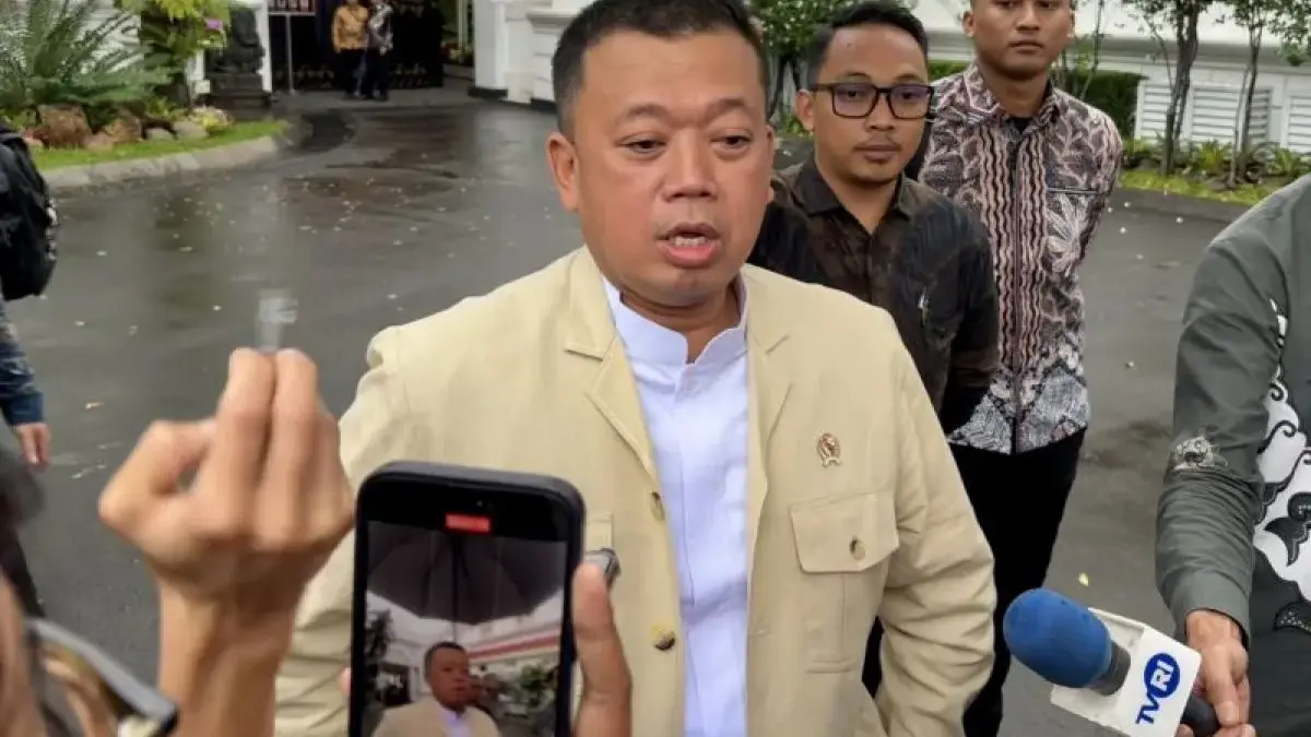 Menteri ATR/BPN Tegaskan Tak Boleh Ada Ormas Klaim Tanah Tanpa Bukti Kuat Menteri ATR/Kepala BPN Nusron Wahid menjawab pertanyaan wartawan saat dia ditemui di Istana Kepresidenan, Jaka