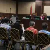 Enam terdakwa kasus dugaan korupsi kerja sama pemurnian dan lebur cap emas di Unit Bisnis Pemurnian dan Pengol