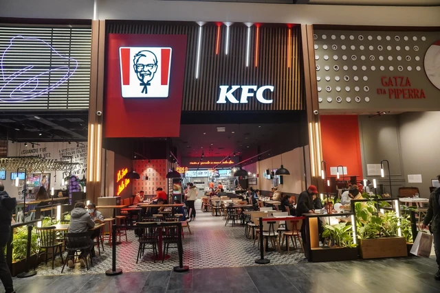 2 Petinggi Pengelola Jaringan Restoran Cepat Saji KFC di Indonesia Mundur Ilustrasi KFC. Foto: Shutterstock
