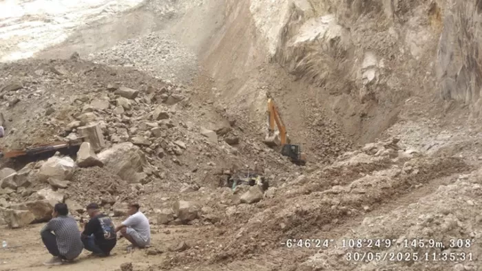 Longsor di Tambang Batu Alam Gunung Kuda Cirebon (Foto : Dok BPBD Jabar)