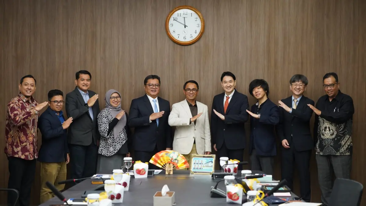 jajaran PT Pos Indonesia menerima kunjungan delegasi dari MIC Jepang di Gedung Pos Ibukota, Jakarta, Rabu (21/