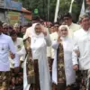 Wali Kota Cirebon, Effendi Edo, bersama Wakil Wali Kota Siti Farida Rosmawati, didampingi Sekretaris Daerah Ag