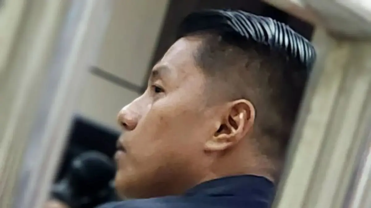 Mantan Camat Gajahmungkur Kota Semarang, Ade Bhakti mengungkap adanya pemberian jatah untuk APH dalam sidang k