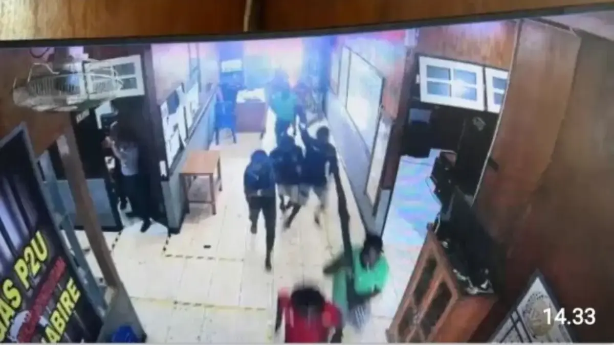 Tangkapan Layar CCTV Lapas Nabire saat Napi KKB Kabur (foto:X/@lbh_jakarta)