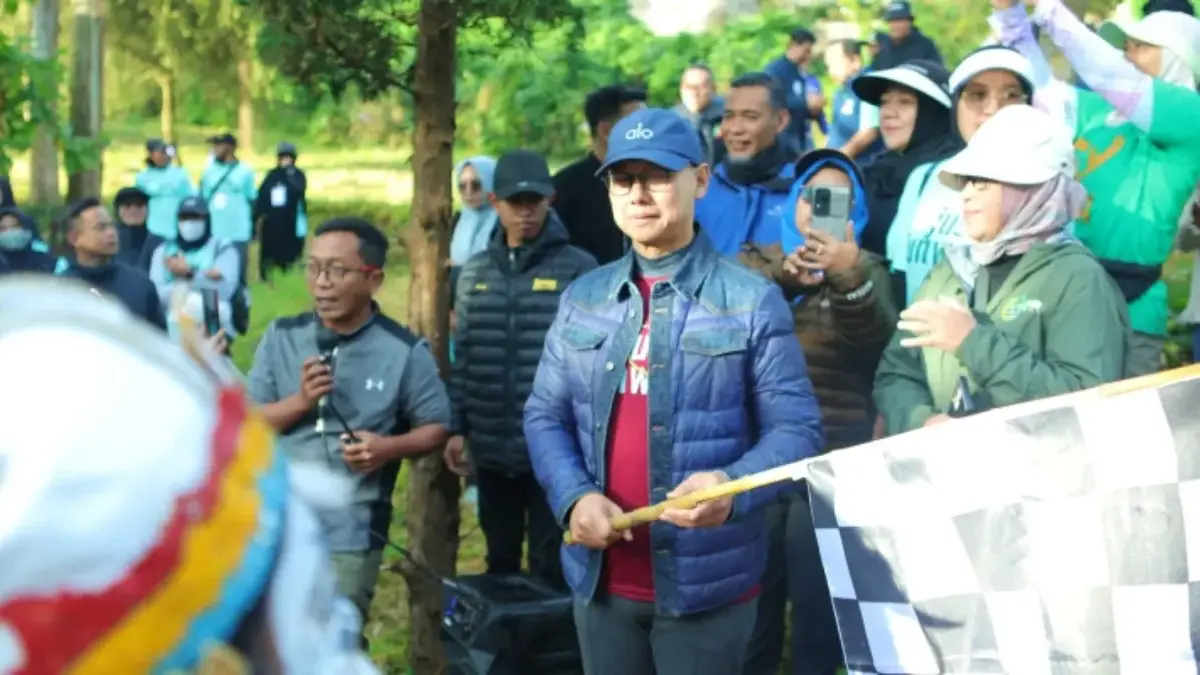 Dieng Culture Festival 2025, Eddy Soeparno: Ajang Promosi Pariwisata Ramah Lingkungan Berkelanjutan Wakil Ketua MPR Eddy Soeparno membuka Dieng Fun Walk sebagai rangkaian acara Dieng Culture Festival (DCF) 2025