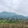 Pemandangan pegunungan di Dataran Tinggi Dieng, Jawa Tengah. (Foto: Bintang)