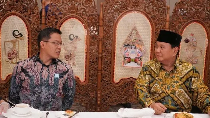 Sugiono (kiri) dan Prabowo Subianto di sebuah acara. (INSTAGRAM/@SUGIONO_56)