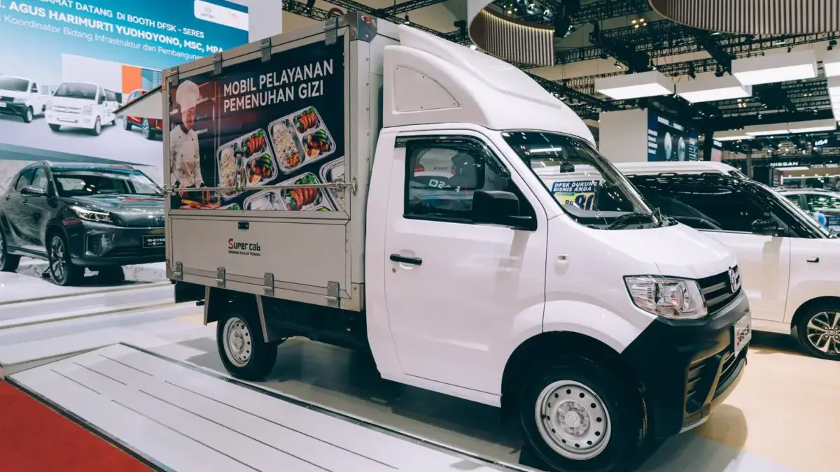 Kendaraan niaga bertenaga listrik dari DFSK, Gelora E, dipamerkan saat gelaran GIIAS 2025 di ICE BSD City, Tan