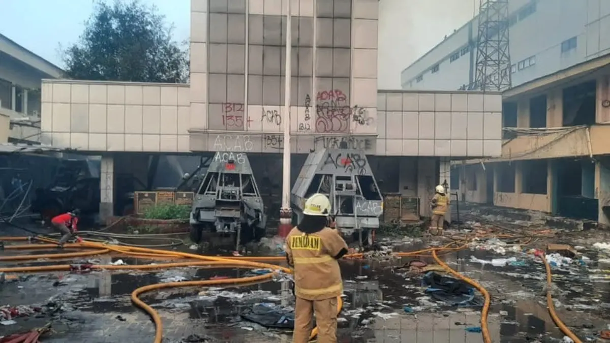 Kebakaran Markas Gegana di Kramat Belum Diketahui Penyebabnya Kebakaran kantor gegana kramat. FOTO/command center damkar