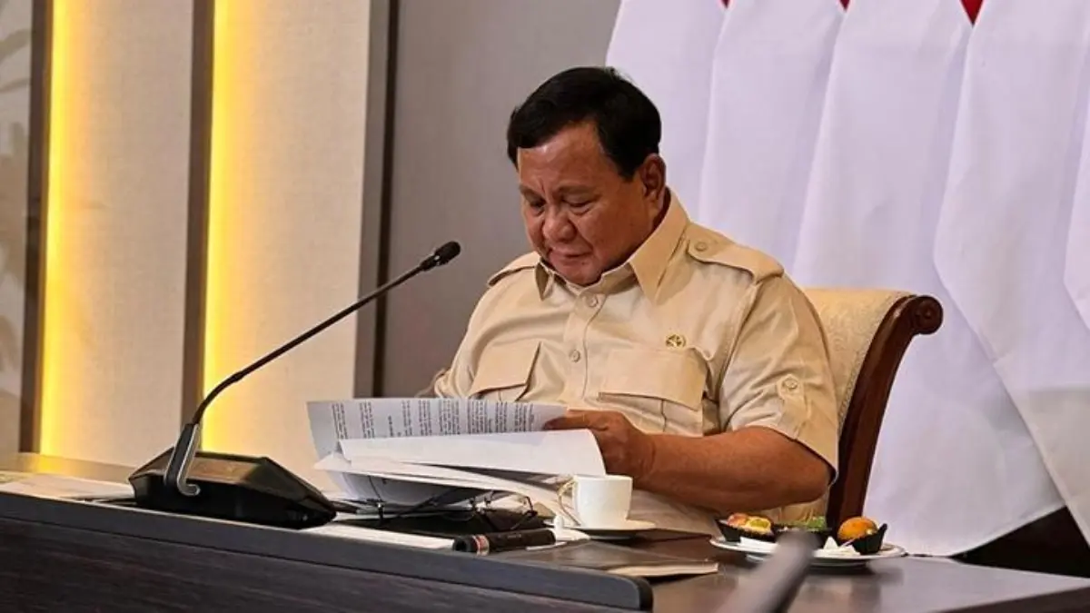 Reshuffle Kabinet Merah Putih: Sri Mulyani, Budi Gunawan, Budi Arie, Abdul Kadir Karding dan Dito Ariotedjo Presiden Prabowo Subianto melakukan rapat terbatas dengan sejumlah menteri Kabinet Merah Putih di Lanud Halim