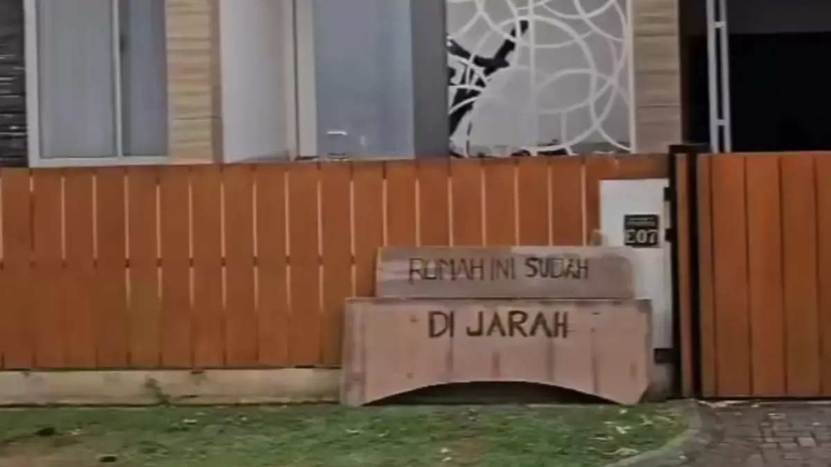 Kondisi rumah kontrakan mantan suami Nafa Urbach usai dijarah di Bintaro, Tangerang Selatan, Minggu (31/8/2025