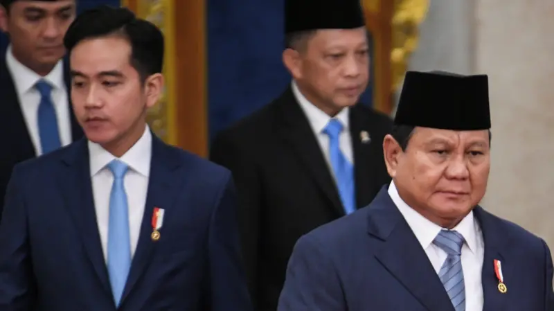 Prabowo Singkirkan Loyalis Jokowi, Munculkan Kekuatan Gibran Presiden 2029 Presiden Prabowo Subianto didampingi Wakil Presiden Gibran Rakabuming Raka bersiap melantik Gubernur dan Wakil