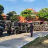Patroli gabungan skala besar yang dilepas langsung dari Gedung Negara Grahadi, Minggu (31/8).