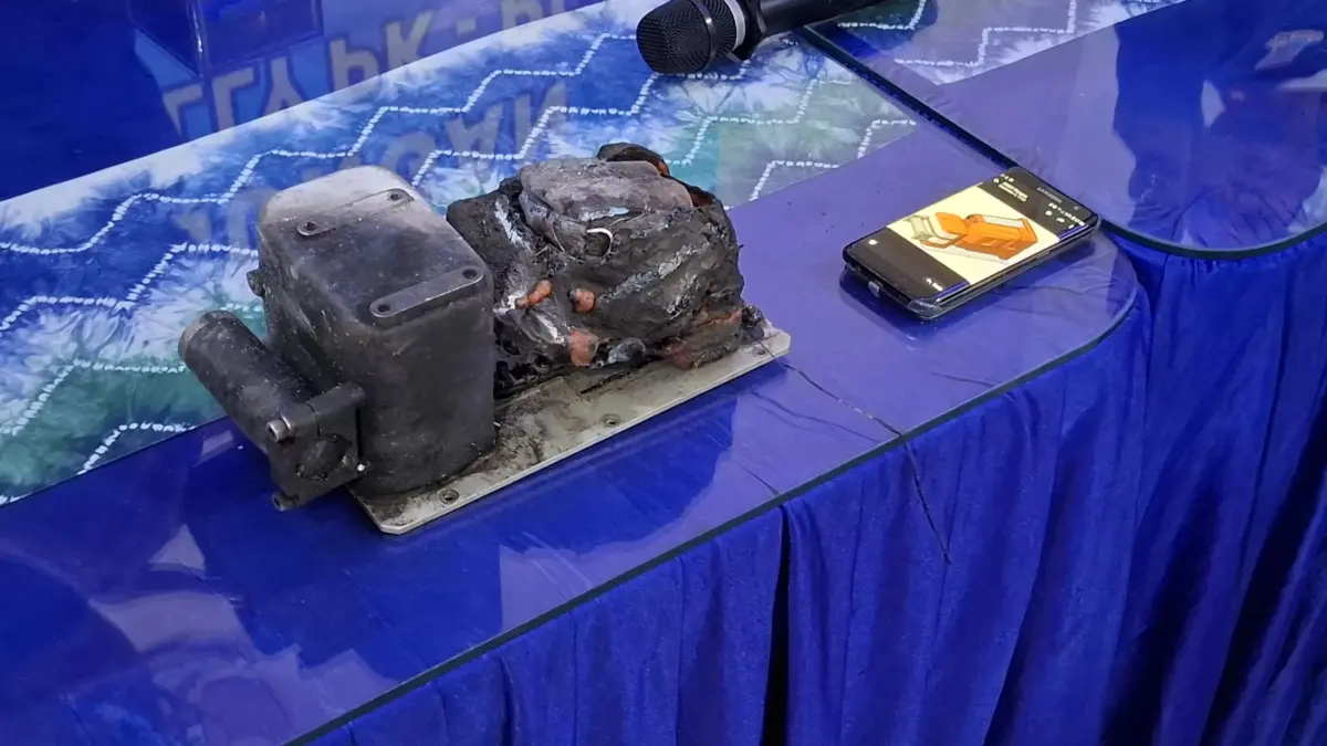 Black box pesawat helikopter BK117-D3 yang jatuh di kawasan hutan lindung Desa Emil Baru, Kecamatan Mantewe, K