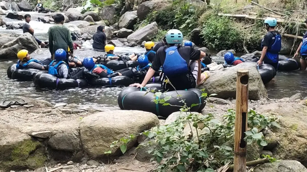 Cikadongdong River Tubing