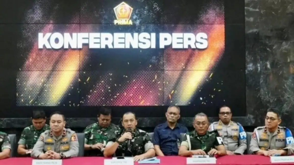 Kapuspen TNI Paparkan Kronologi Anggota BAIS Ditangkap Brimob Saat Massa Aksi Bentrok Kapuspen TNI membantah deretan hoaks yang menyebut anggota menjadi provokator demo. Foto: Puspen TNI