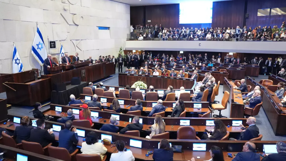 Presiden AS Donald Trump berbicara kepada Knesset di Yerusalem, 13 Oktober, 2025 Foto AP
