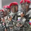 Tentara Venezuela berbaris dalam parade hari kemerdekaan di Caracas. (Foto oleh AP)