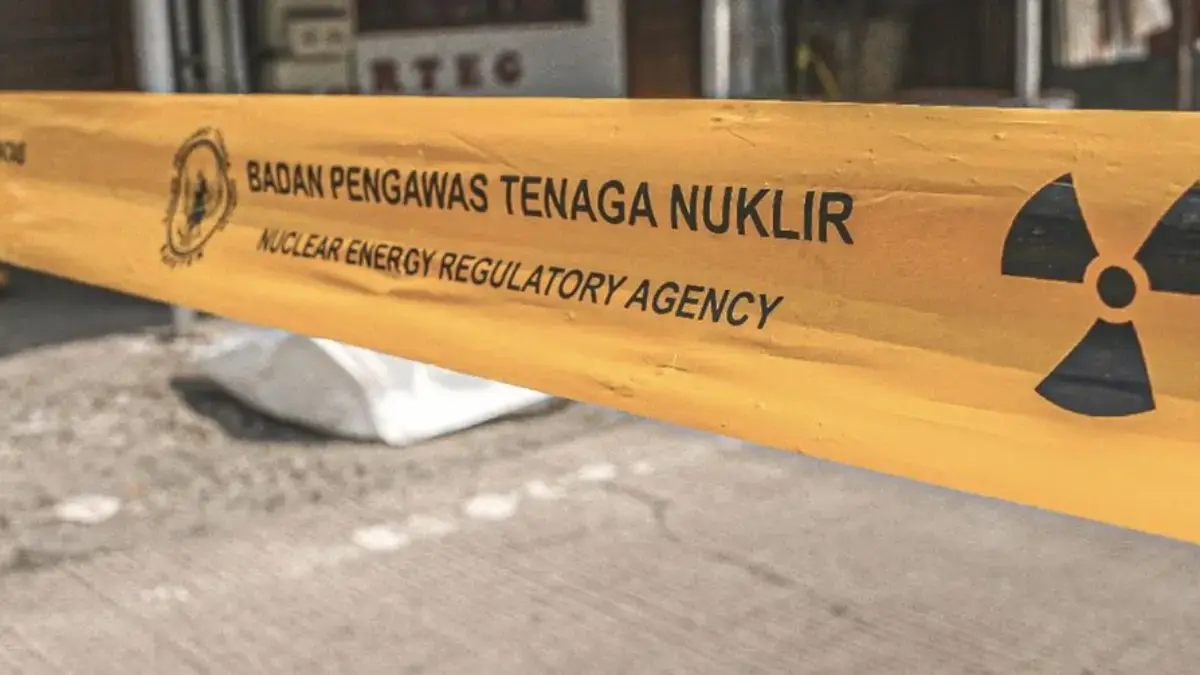 Pemerintah melalui Kementerian Lingkungan Hidup/Badan Pengendalian Lingkungan Hidup (KLH/BPLH) mengambil langk