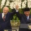 Prabowo: Indonesia-Brazil Sepakat Segera Mulai Perundingan Perjanjian Kemitraan Ekonomi Komprehensif Presiden Prabowo dan Presiden Republik Federasi Brasil Luiz Inácio Lula da Silva tersenyum bersama di Istana M