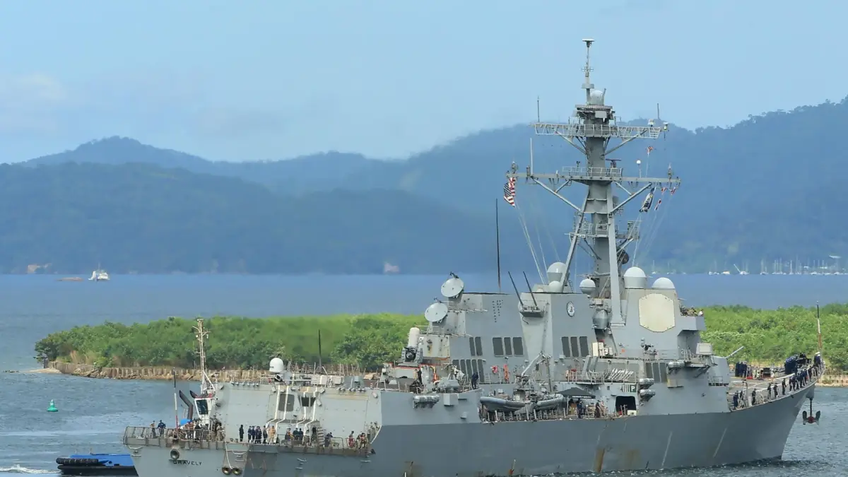 Kapal perusak Angkatan Laut AS USS Gravely tiba di Pelabuhan Spanyol. (EFE/Andrea De Silva)