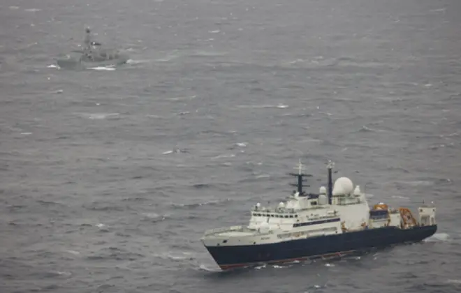 Ancaman Keamanan Inggris di Level Serius Usai Pilot RAF Terkena Paparan Laser dari Kapal Intelijen Rusia Kapal Riset Rusia Yantar. (MoD)