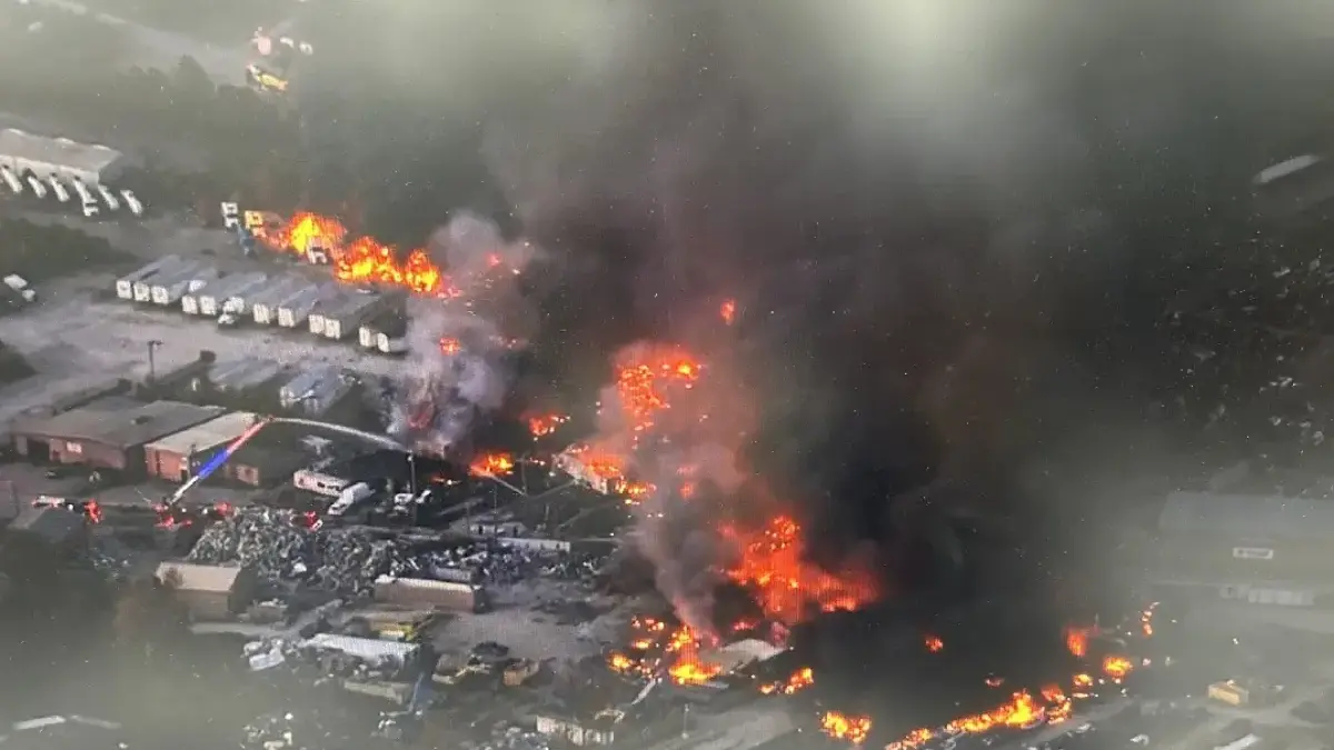 Pesawat UPS jatuh di dekat bandara Louisville di Kentucky