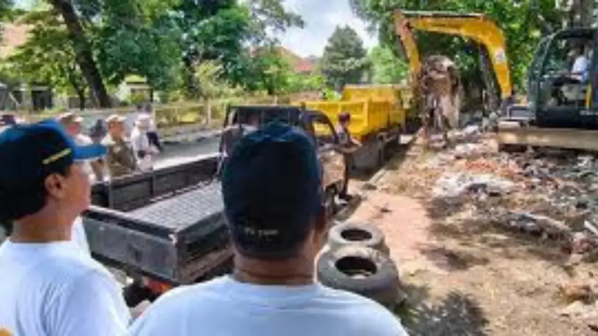 Penataan bantaran Kali Sukalila Kota Cirebon