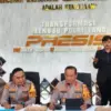 Kapolda Metro Jaya Irjenpol Asep Edi Suheri saat konferensi pers terkait kasus tudingan ijazah palsu Presiden