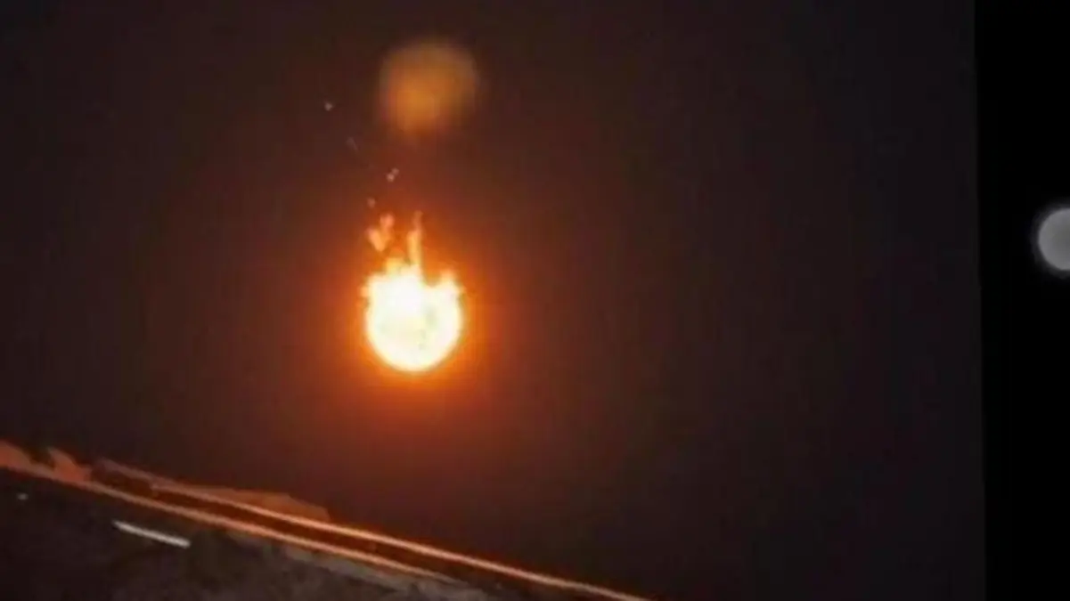 Penampakan benda jatuh yang dinarasikan bola api di Cirebon. (Dok. Istimewa)