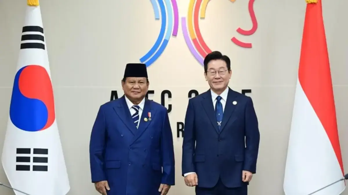 Prabowo-Presiden Korea Selatan Bahas Kelanjutan Kerja Sama Pertahanan, Proyek Pesawat Tempur KF-21 Presiden Republik Indonesia Prabowo Subianto bertemu dengan Presiden Republik Korea Lee Jae Myung di sela-sela