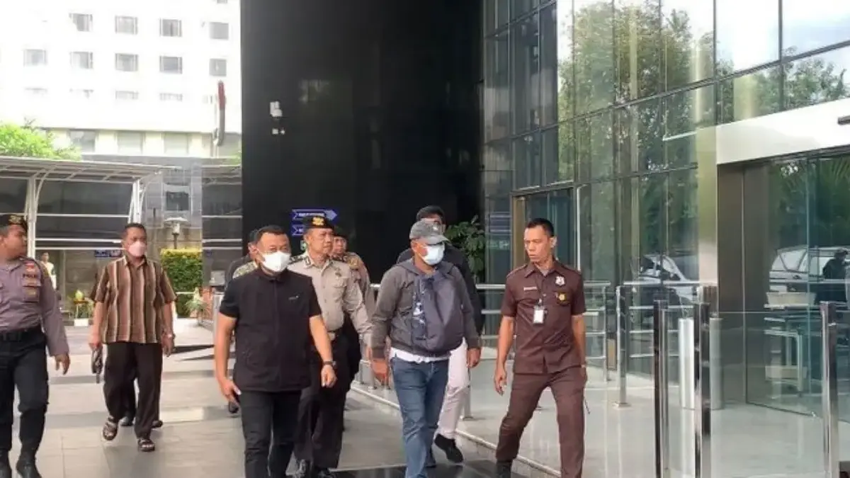 Bupati Ponorogo Sugiri Sancoko tiba di Gedung Merah Putih KPK, Jakarta, usai terjaring OTT di Ponorogo.