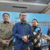 Menteri Kebudayaan Fadli Zon (dua kiri) saat memberikan keterangan pers di Jakarta, Minggu (14/12/2025). ANTAR