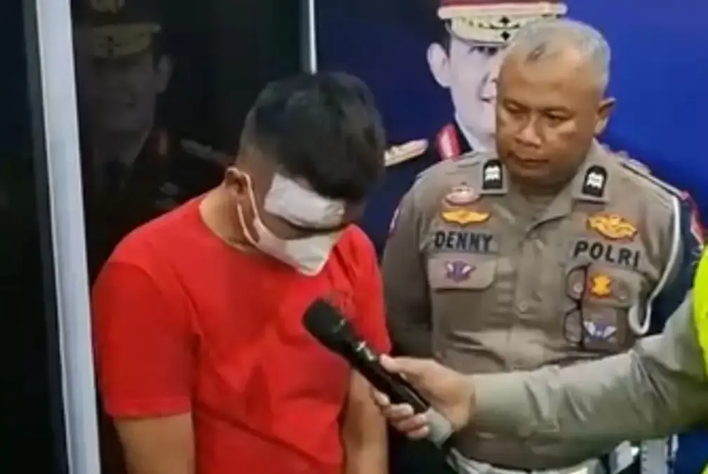 Gilang, sopir Bus Cahaya Trans yang terguling di Tol Krapyak Semarang gunakan SIM Palsu(Dok Istimewa)