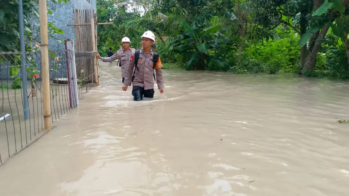 Salah satu desa di Kabupaten Cirebon banjir akibat hujan dengan intensitas tinggi