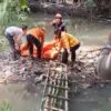 Mayat tanpa identitas ditemukan mengambang di aliran Sungai Kedungpane Blok Silorog Desa Kedungjaya, Kecamatan