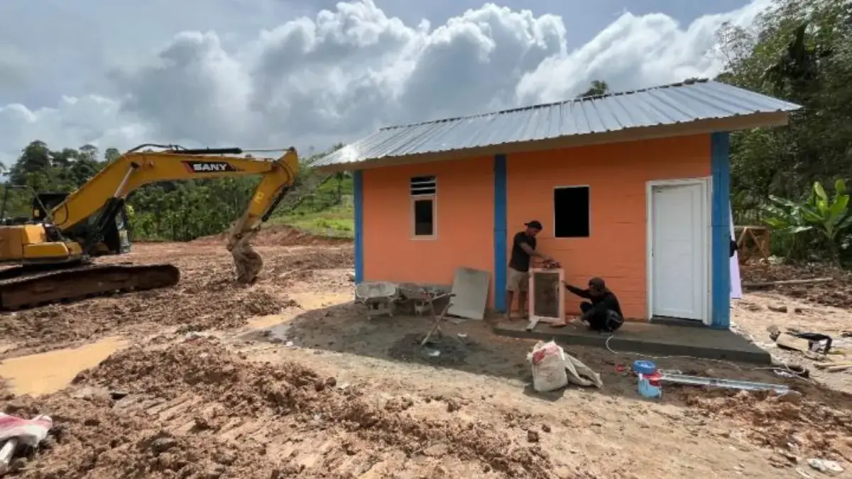 Update Data Korban Banjir dan Tanah Longsor di Sumatera: 1.129 Tewas BNPB mulai melakukan pembangunan huntara bagi warga terdampak banjir dan longsor di Kabupaten Tapanuli Utara,