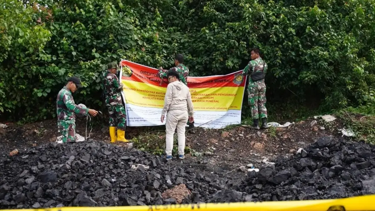 Kementerian ESDM menindak praktik pertambangan ilegal di Sumatera Selatan.