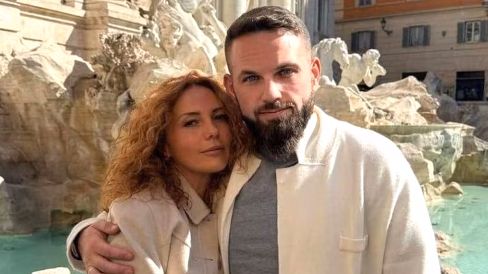 Mayat pengusaha kripto Roman Novak dan istrinya Anna telah ditemukan di gurun UEA. (Foto:X)