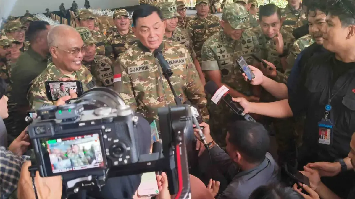 Pertemuan Tertutup Prabowo dengan Tokoh Oposisi, Soroti Laporan Dugaan Kebocoran Rp5.777 Triliun Menteri Pertahanan, Sjafrie Sjamsoeddin, saat memberikan materi kepada anggota Persatuan Wartawan Indonesia (P