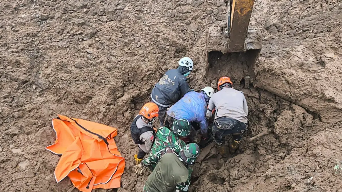 Pencarian korban longsor di Pasirlangu, Cisarua, Bandung Barat, di hari ke-5, Rabu (28/1/2026)