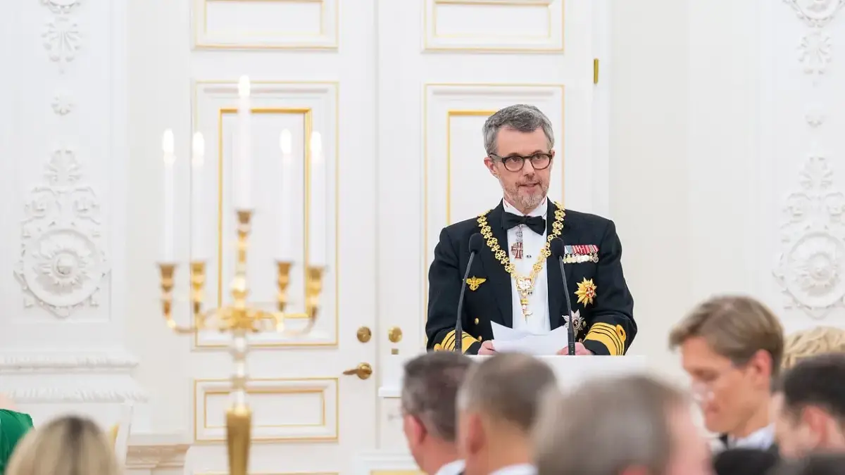 Raja Denmark Frederik X Sambangi Greenland, Prihatin Soal Pencaplokan Trump Raja Denmark Frederik X (Lithuanian president\'s office)