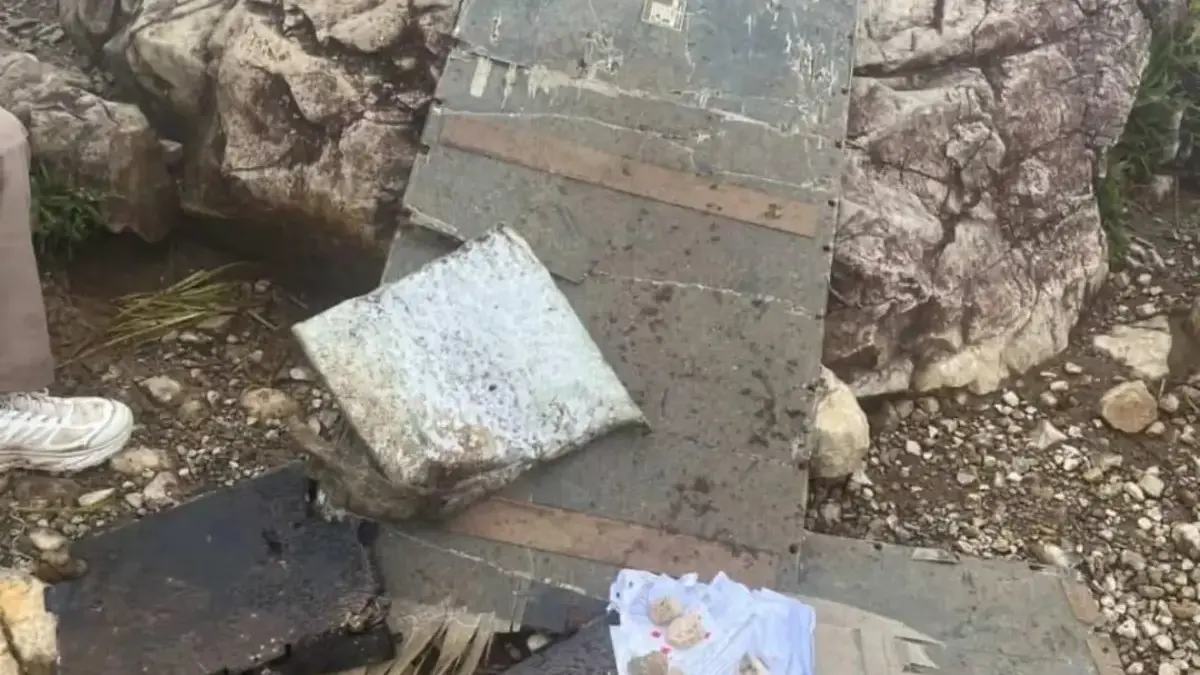 Beredar video serpihan dugaan pesawat (X)